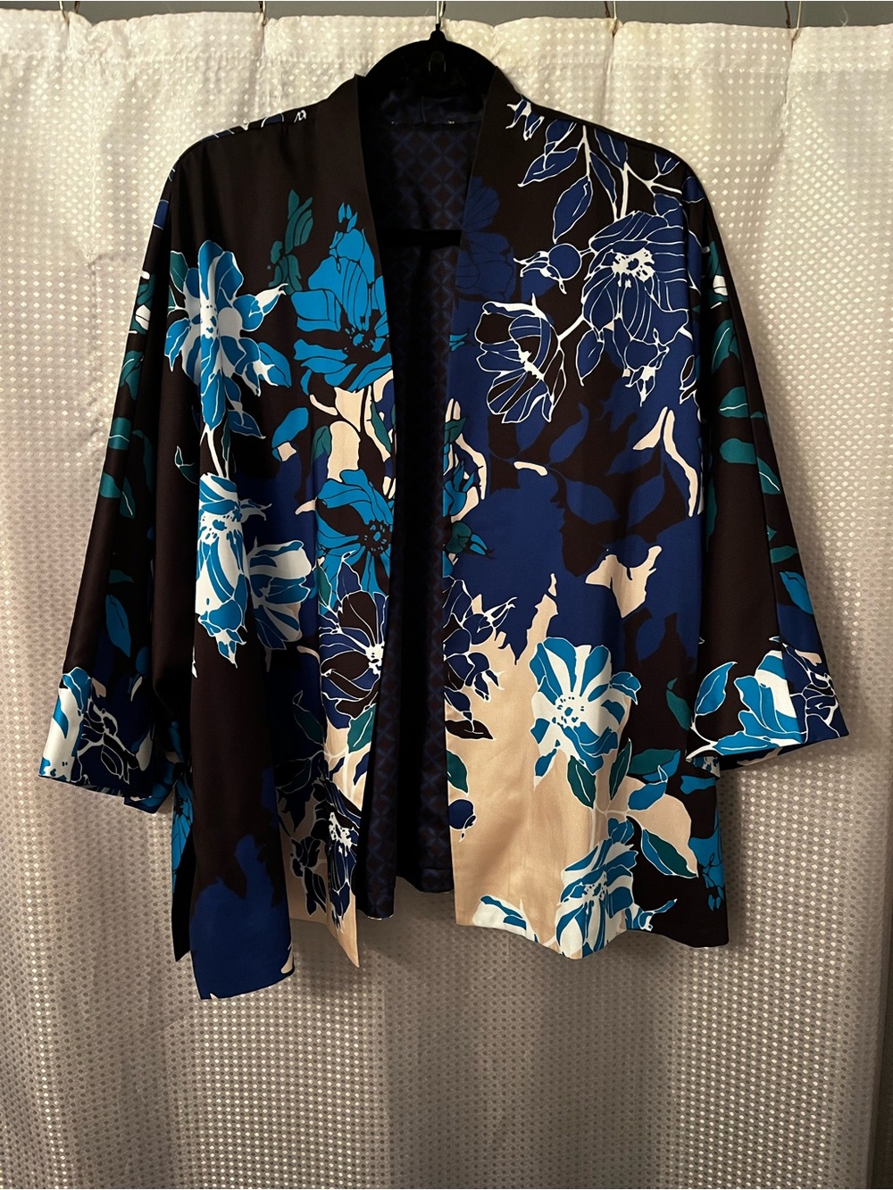 Chico’s Floral Open-Front reversible Kimono Jacket in Blue and Black